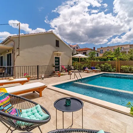 Feriehus House Josipa Supetar