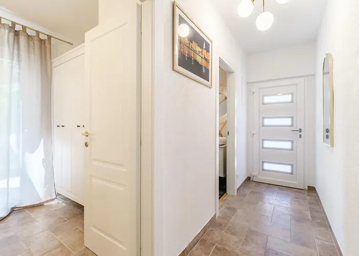 House Josipa Semesterbostad Supetar